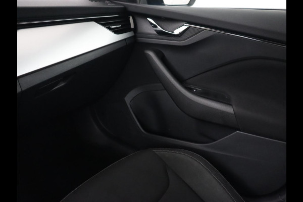 Škoda Kamiq 1.0 TSI Sport | Stoelverwarming | Virtual Cockpit | Camera | Adaptive cruise | Trekhaak | Verwarmde voorruit | Keyless | Full LED | Carplay | Navigatie
