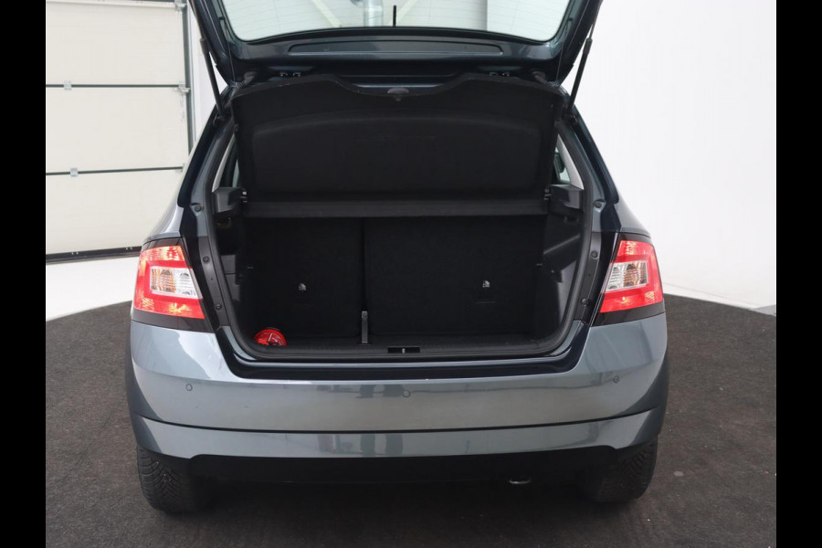 Škoda Fabia 1.0 TSI Ambition | 1e eigenaar | Navigatie | Parkeerhulp | Cruise control | Airco | Bluetooth | LED