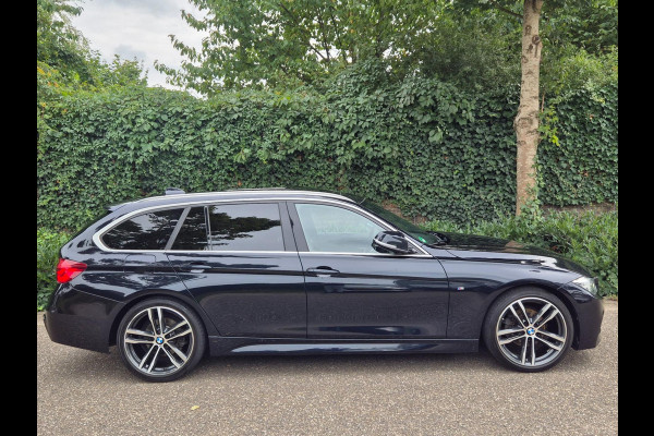 BMW 3 Serie Touring M Sport Edition Panorama Apple CarPlay 19inch M Stuurverwarming