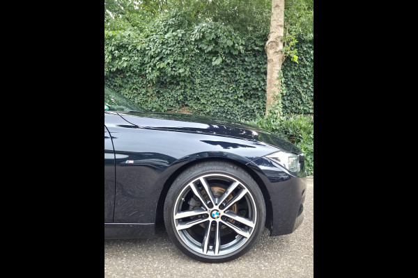 BMW 3 Serie Touring M Sport Edition Panorama Apple CarPlay 19inch M Stuurverwarming