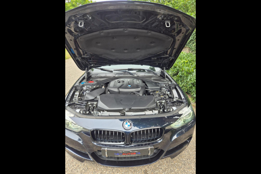 BMW 3 Serie Touring M Sport Edition Panorama Apple CarPlay 19inch M Stuurverwarming