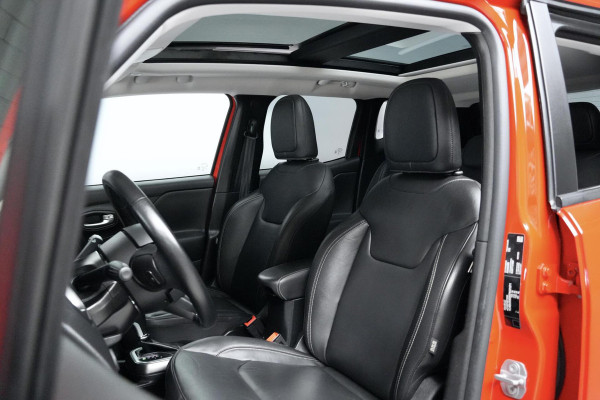 Jeep Renegade 1.3T Limited Sport Automaat 150 PK | Pano-dak | CarPlay | Acc | Leder | Stoel + Stuurverwarming | Beats Audio | Camera | Led | P