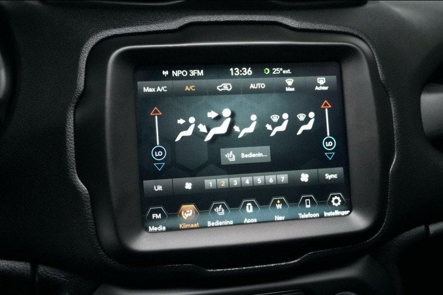 Jeep Renegade 1.3T Limited Sport Automaat 150 PK | Pano-dak | CarPlay | Acc | Leder | Stoel + Stuurverwarming | Beats Audio | Camera | Led | P