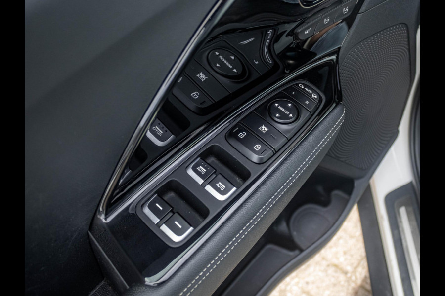 Kia Niro 1.6 GDi Hybrid ExecutiveLine stoel / stuurwielverwarming l apple car play android auto / schuif kantel dak