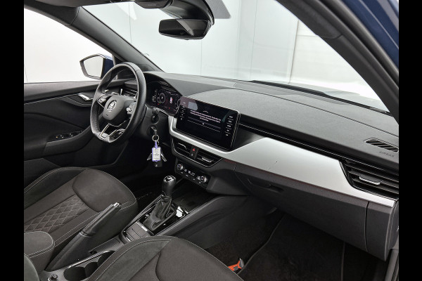 Škoda Kamiq 1.0 TSI Sport Business Automaat (NAVIGATIE, CLIMA, CARPLAY, VIRTUAL COCKPIT, 1e EIGENAAR, GOED ONDERHOUDEN)
