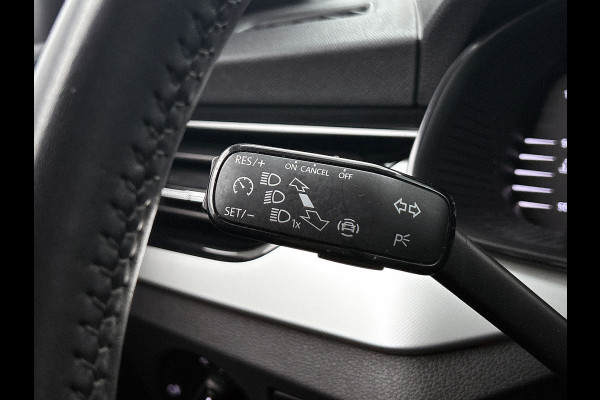 Škoda Kamiq 1.0 TSI Sport Business Automaat (NAVIGATIE, CLIMA, CARPLAY, VIRTUAL COCKPIT, 1e EIGENAAR, GOED ONDERHOUDEN)