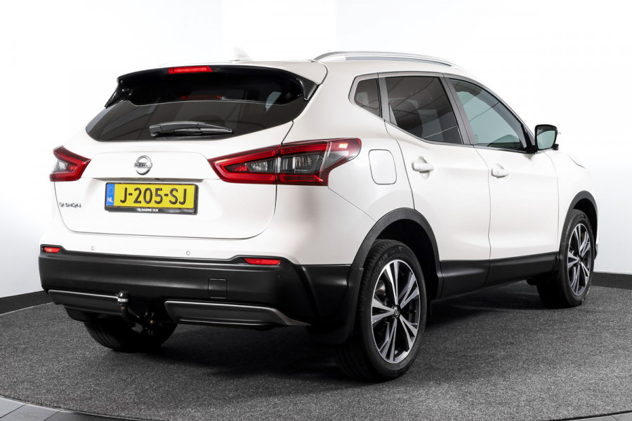 Nissan QASHQAI 1.3 DIG-T N-Connecta 160 PK - Automaat | Pano | Trekhaak | Cruise | Stoelverw. | PDC | 360 Camera | NAV + App. Connect | ECC | DAB |LM 18" |