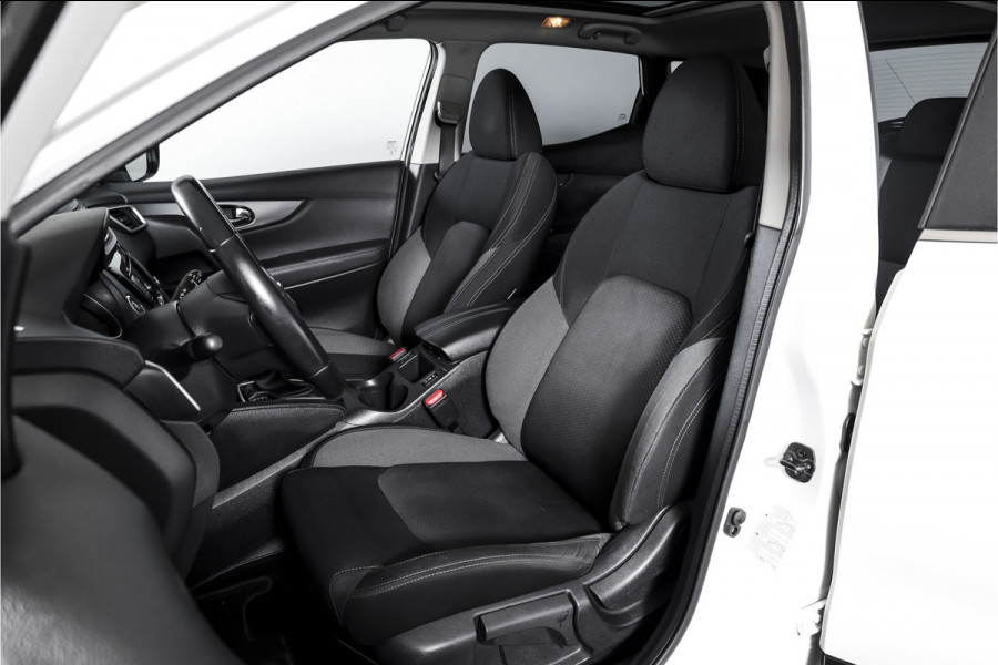 Nissan QASHQAI 1.3 DIG-T N-Connecta 160 PK - Automaat | Pano | Trekhaak | Cruise | Stoelverw. | PDC | 360 Camera | NAV + App. Connect | ECC | DAB |LM 18" |