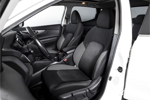 Nissan QASHQAI 1.3 DIG-T N-Connecta 160 PK - Automaat | Pano | Trekhaak | Cruise | Stoelverw. | PDC | 360 Camera | NAV + App. Connect | ECC | DAB |LM 18" |
