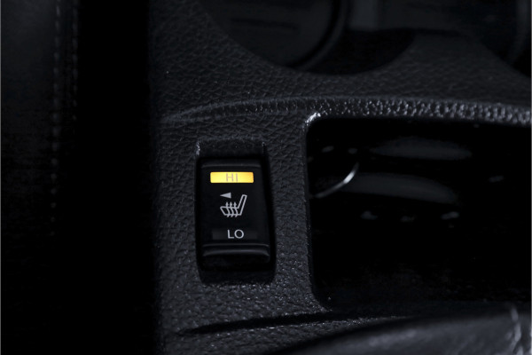 Nissan QASHQAI 1.3 DIG-T N-Connecta 160 PK - Automaat | Pano | Trekhaak | Cruise | Stoelverw. | PDC | 360 Camera | NAV + App. Connect | ECC | DAB |LM 18" |