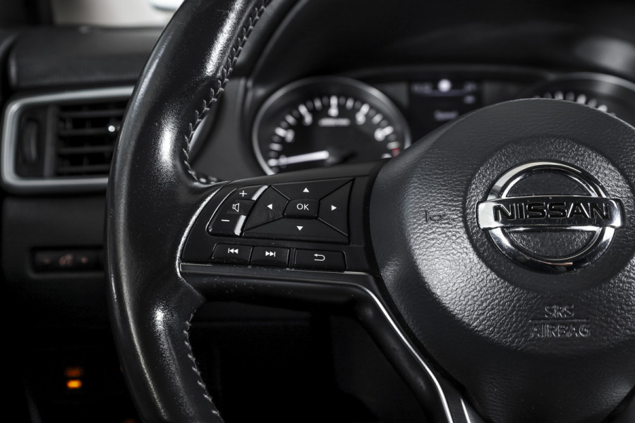 Nissan QASHQAI 1.3 DIG-T N-Connecta 160 PK - Automaat | Pano | Trekhaak | Cruise | Stoelverw. | PDC | 360 Camera | NAV + App. Connect | ECC | DAB |LM 18" |