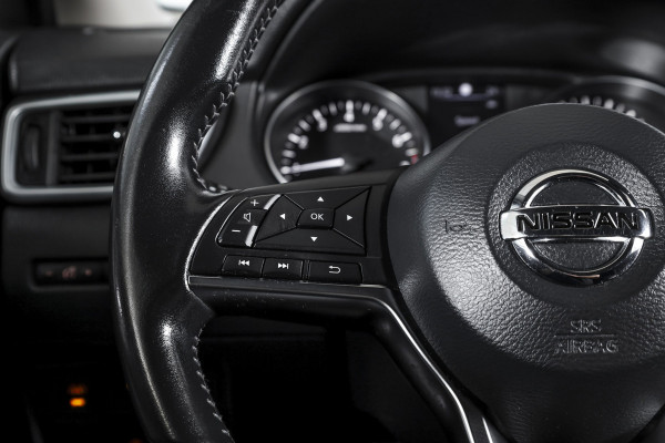 Nissan QASHQAI 1.3 DIG-T N-Connecta 160 PK - Automaat | Pano | Trekhaak | Cruise | Stoelverw. | PDC | 360 Camera | NAV + App. Connect | ECC | DAB |LM 18" |
