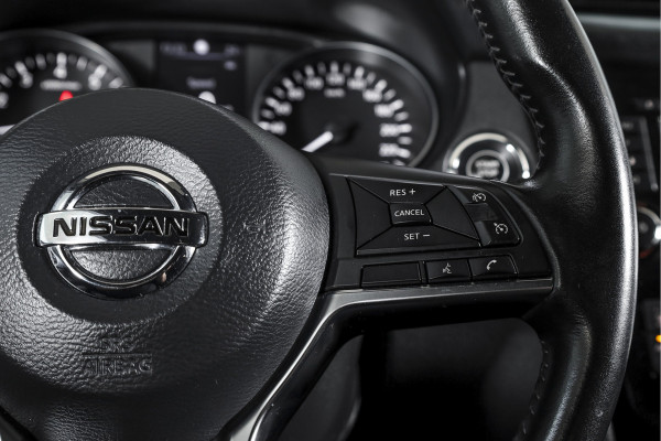 Nissan QASHQAI 1.3 DIG-T N-Connecta 160 PK - Automaat | Pano | Trekhaak | Cruise | Stoelverw. | PDC | 360 Camera | NAV + App. Connect | ECC | DAB |LM 18" |