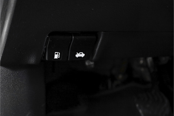 Nissan QASHQAI 1.3 DIG-T N-Connecta 160 PK - Automaat | Pano | Trekhaak | Cruise | Stoelverw. | PDC | 360 Camera | NAV + App. Connect | ECC | DAB |LM 18" |