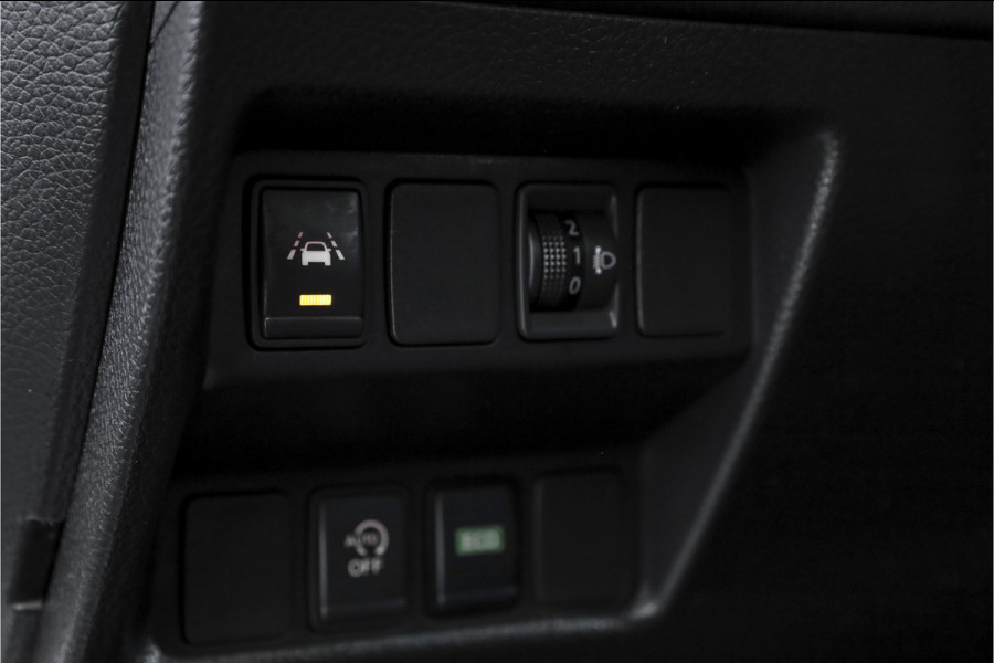 Nissan QASHQAI 1.3 DIG-T N-Connecta 160 PK - Automaat | Pano | Trekhaak | Cruise | Stoelverw. | PDC | 360 Camera | NAV + App. Connect | ECC | DAB |LM 18" |