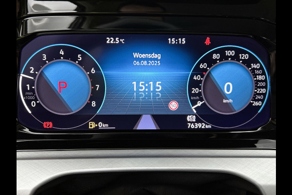 Volkswagen Golf 1.0 eTSI Life Business Automaat (SFEERVERLICHTING, LED, CARPLAY, MASSAGE STOEL, LED, CAMERA, 1e EIGENAAR)