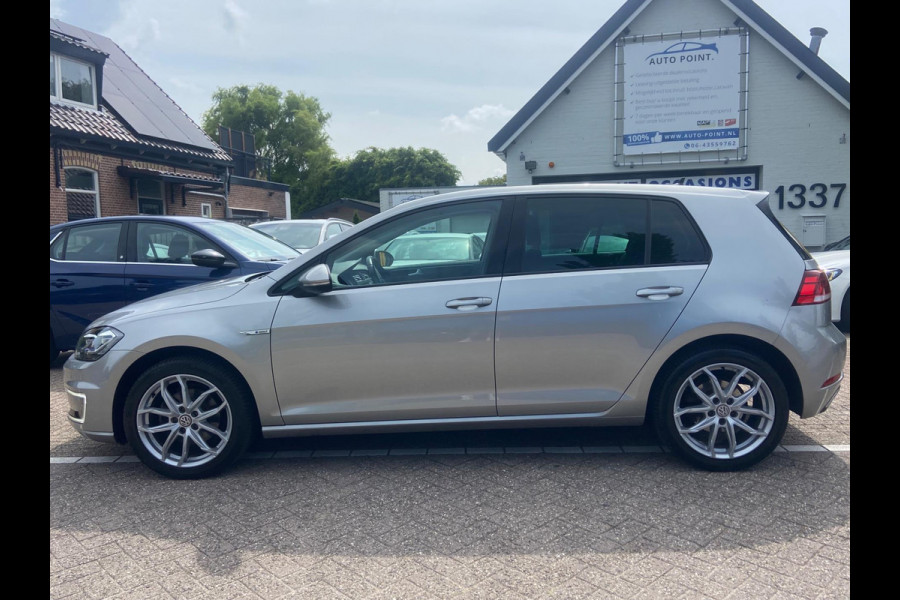 Volkswagen e-Golf 79900KM NAVI/CAMERA/ADAPT-CRUISE/CARPLAY