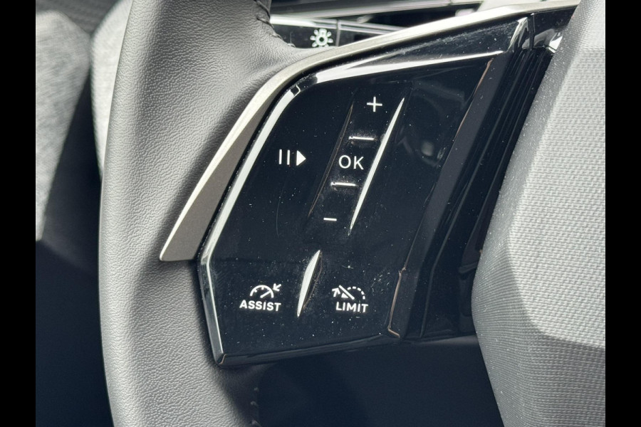 Peugeot 3008 1.2 Hybrid 136 Allure Automaat Cruise control Climate control Digitaal dashboard Achteruitrijcamera Apple Android