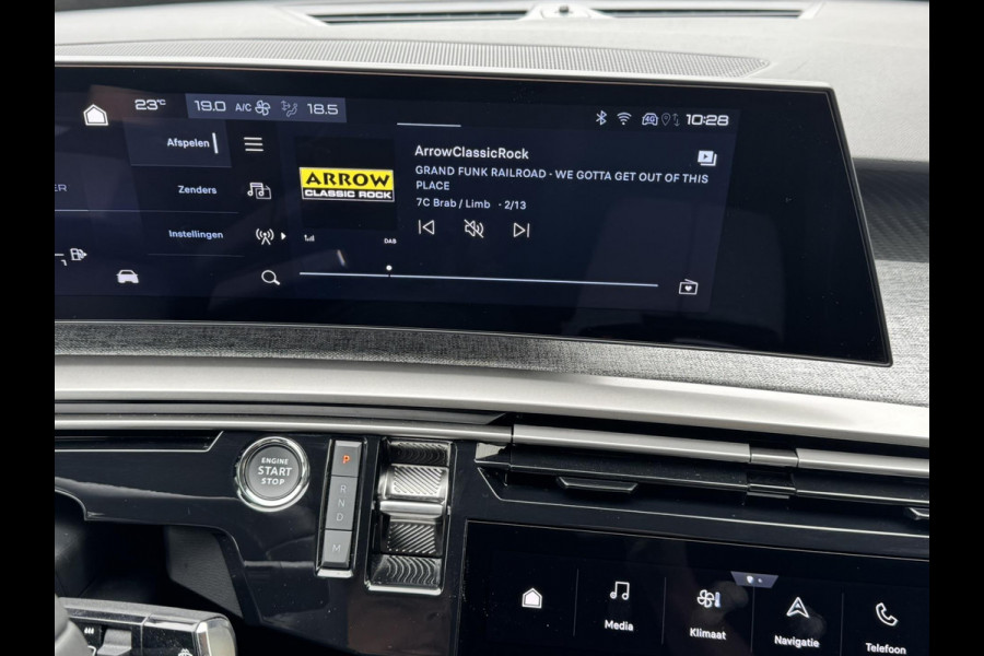 Peugeot 3008 1.2 Hybrid 136 Allure Automaat Cruise control Climate control Digitaal dashboard Achteruitrijcamera Apple Android