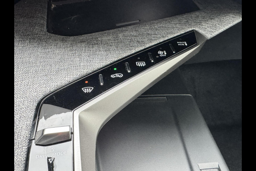 Peugeot 3008 1.2 Hybrid 136 Allure Automaat Cruise control Climate control Digitaal dashboard Achteruitrijcamera Apple Android