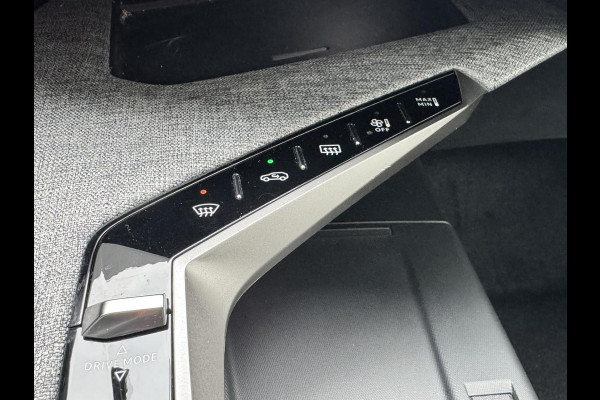 Peugeot 3008 1.2 Hybrid 136 Allure Automaat Cruise control Climate control Digitaal dashboard Achteruitrijcamera Apple Android
