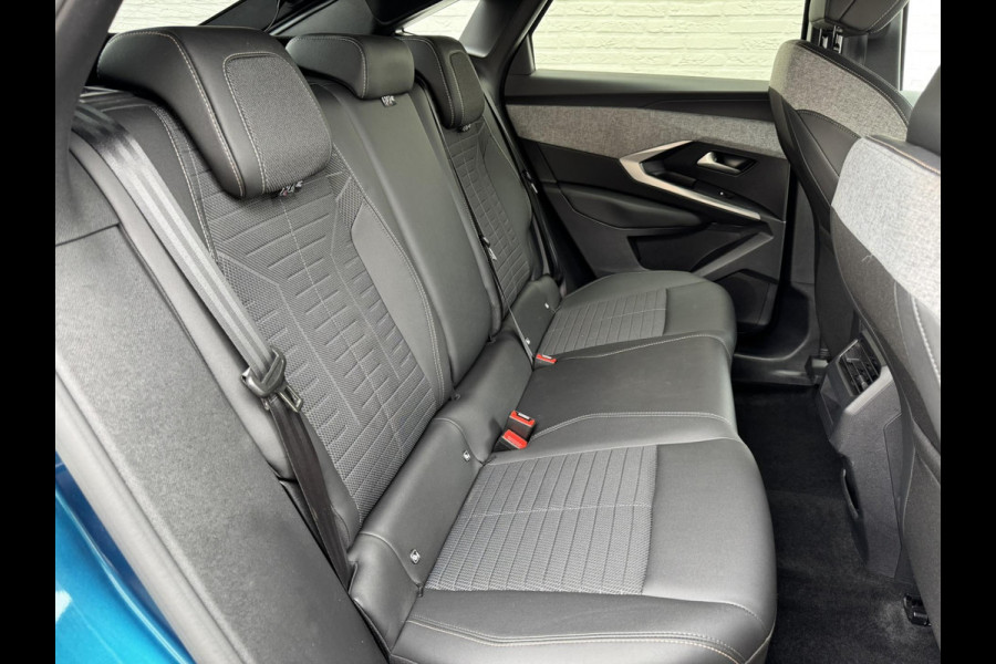 Peugeot 3008 1.2 Hybrid 136 Allure Automaat Cruise control Climate control Digitaal dashboard Achteruitrijcamera Apple Android