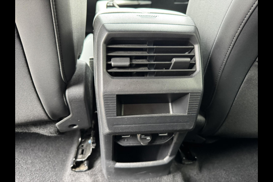 Peugeot 3008 1.2 Hybrid 136 Allure Automaat Cruise control Climate control Digitaal dashboard Achteruitrijcamera Apple Android