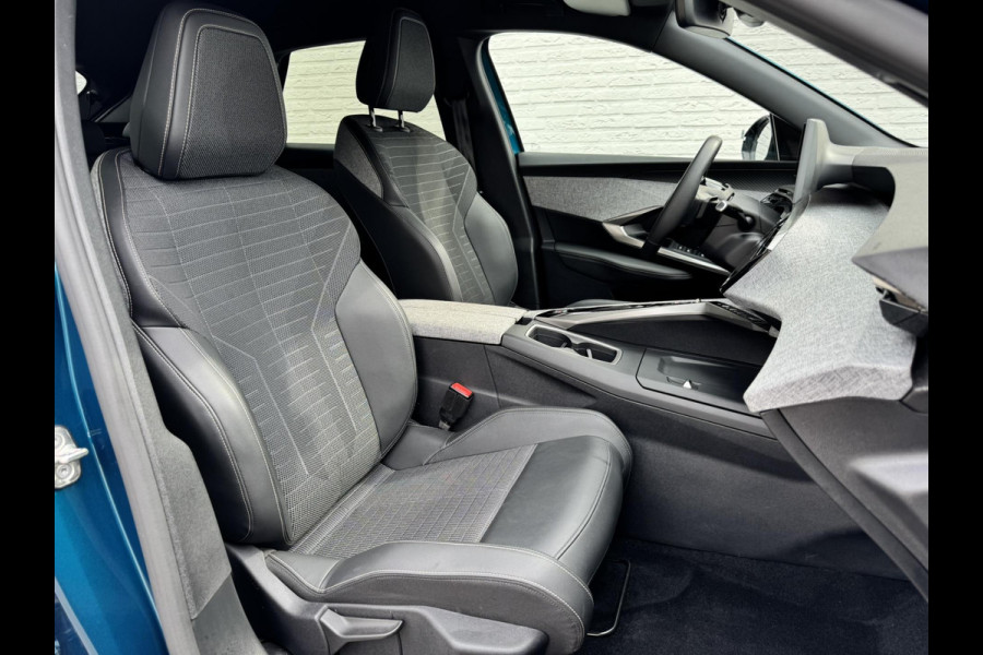 Peugeot 3008 1.2 Hybrid 136 Allure Automaat Cruise control Climate control Digitaal dashboard Achteruitrijcamera Apple Android