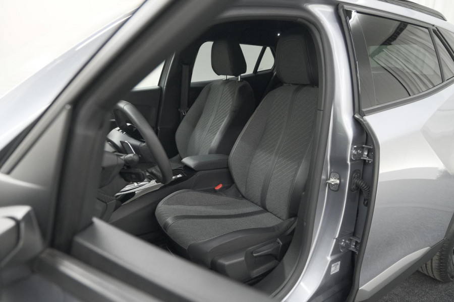 Peugeot 2008 Hybrid 136 e-DCS6 Allure | 360 Camera | Adaptieve Cruise Control | Dodehoekdetectie | Navigatie