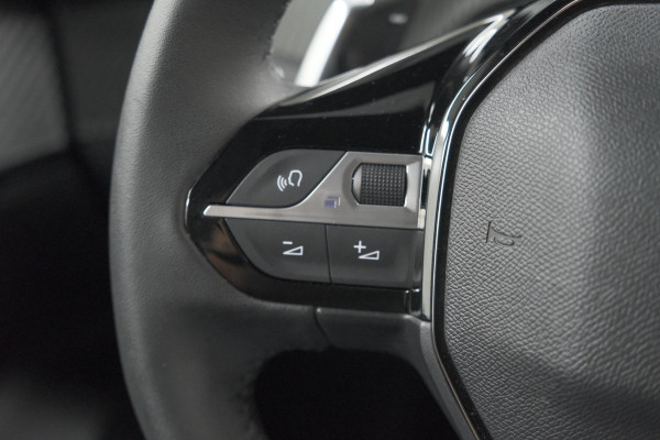 Peugeot 2008 Hybrid 136 e-DCS6 Allure | 360 Camera | Adaptieve Cruise Control | Dodehoekdetectie | Navigatie