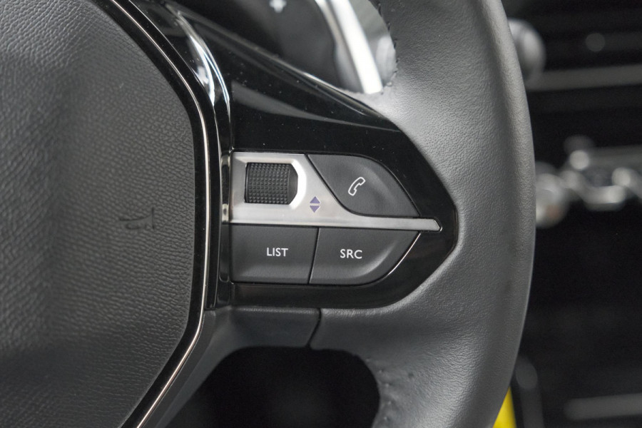 Peugeot 2008 Hybrid 136 e-DCS6 Allure | 360 Camera | Adaptieve Cruise Control | Dodehoekdetectie | Navigatie