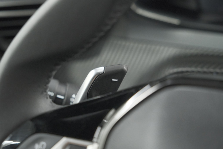 Peugeot 2008 Hybrid 136 e-DCS6 Allure | 360 Camera | Adaptieve Cruise Control | Dodehoekdetectie | Navigatie