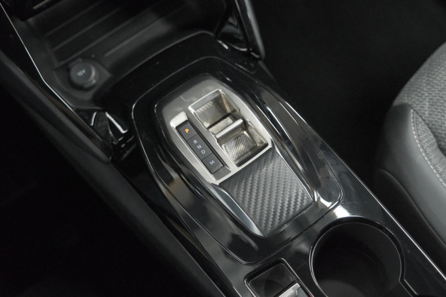 Peugeot 2008 Hybrid 136 e-DCS6 Allure | 360 Camera | Adaptieve Cruise Control | Dodehoekdetectie | Navigatie