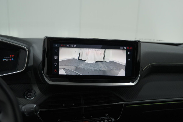 Peugeot 2008 PureTech 130 EAT8 GT | 360 Camera | Adaptieve Cruise Control | Dodehoekdetectie | Navigatie