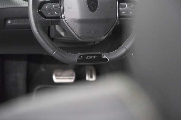 Peugeot 2008 PureTech 130 EAT8 GT | 360 Camera | Adaptieve Cruise Control | Dodehoekdetectie | Navigatie