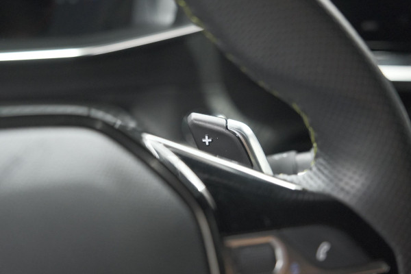 Peugeot 2008 PureTech 130 EAT8 GT | 360 Camera | Adaptieve Cruise Control | Dodehoekdetectie | Navigatie