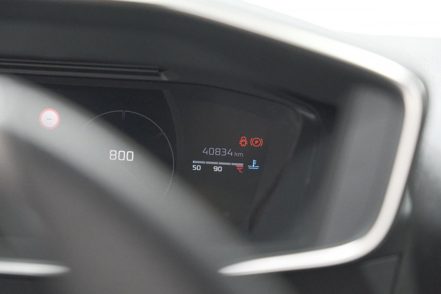 Peugeot 2008 PureTech 130 EAT8 GT | 360 Camera | Adaptieve Cruise Control | Dodehoekdetectie | Navigatie