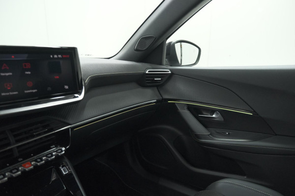 Peugeot 2008 PureTech 130 EAT8 GT | 360 Camera | Adaptieve Cruise Control | Dodehoekdetectie | Navigatie
