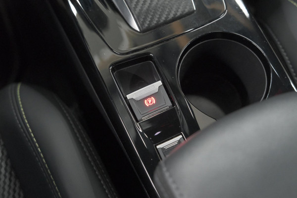 Peugeot 2008 PureTech 130 EAT8 GT | 360 Camera | Adaptieve Cruise Control | Dodehoekdetectie | Navigatie