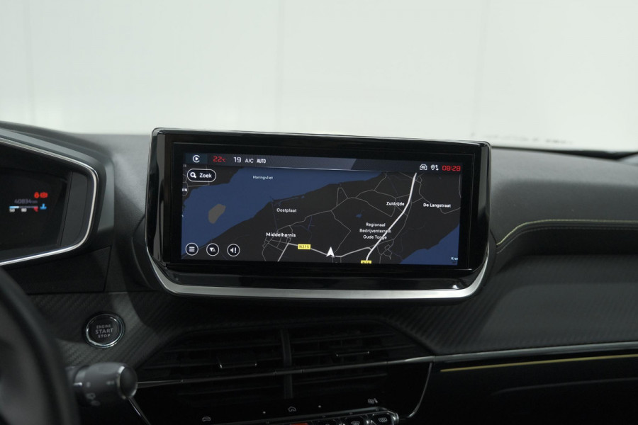Peugeot 2008 PureTech 130 EAT8 GT | 360 Camera | Adaptieve Cruise Control | Dodehoekdetectie | Navigatie