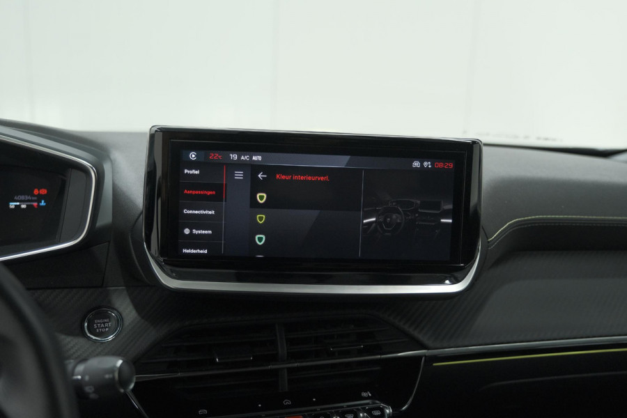 Peugeot 2008 PureTech 130 EAT8 GT | 360 Camera | Adaptieve Cruise Control | Dodehoekdetectie | Navigatie