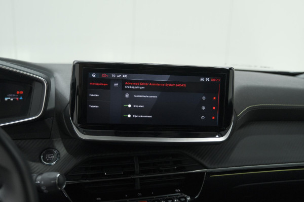 Peugeot 2008 PureTech 130 EAT8 GT | 360 Camera | Adaptieve Cruise Control | Dodehoekdetectie | Navigatie