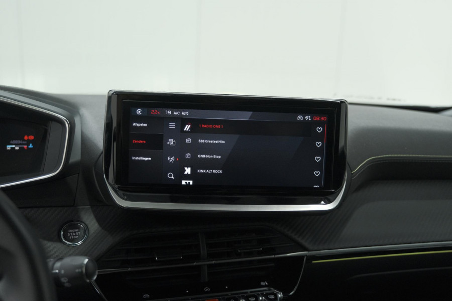 Peugeot 2008 PureTech 130 EAT8 GT | 360 Camera | Adaptieve Cruise Control | Dodehoekdetectie | Navigatie
