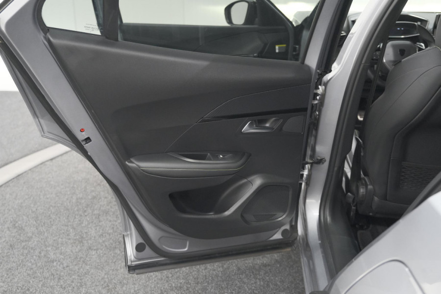 Peugeot 2008 PureTech 130 EAT8 GT | 360 Camera | Adaptieve Cruise Control | Dodehoekdetectie | Navigatie