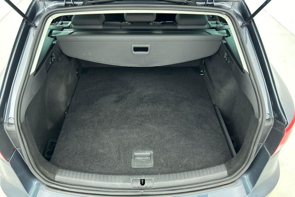 Seat León ST 1.5 TSI Style Ultimate Edition Automaat (NAVIGATIE, CLIMA, CAMERA, ADAPTIEVE CRUISE, 1e EIGENAAR, GOED ONDERHOUDEN)