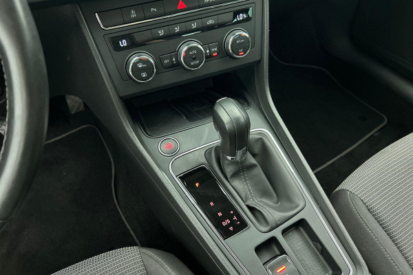 Seat León ST 1.5 TSI Style Ultimate Edition Automaat (NAVIGATIE, CLIMA, CAMERA, ADAPTIEVE CRUISE, 1e EIGENAAR, GOED ONDERHOUDEN)
