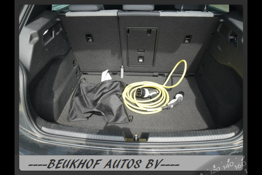 Volkswagen ID.3 First Plus 58 kWh Carplay Navi Cruise Camera