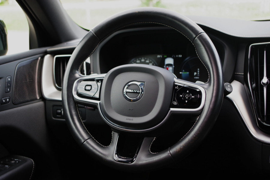 Volvo XC60 2.0 T8 406 PK AWD Polestar Engineered PHEV, Panoramadak, Adap. Cruise Control, 360 Camera