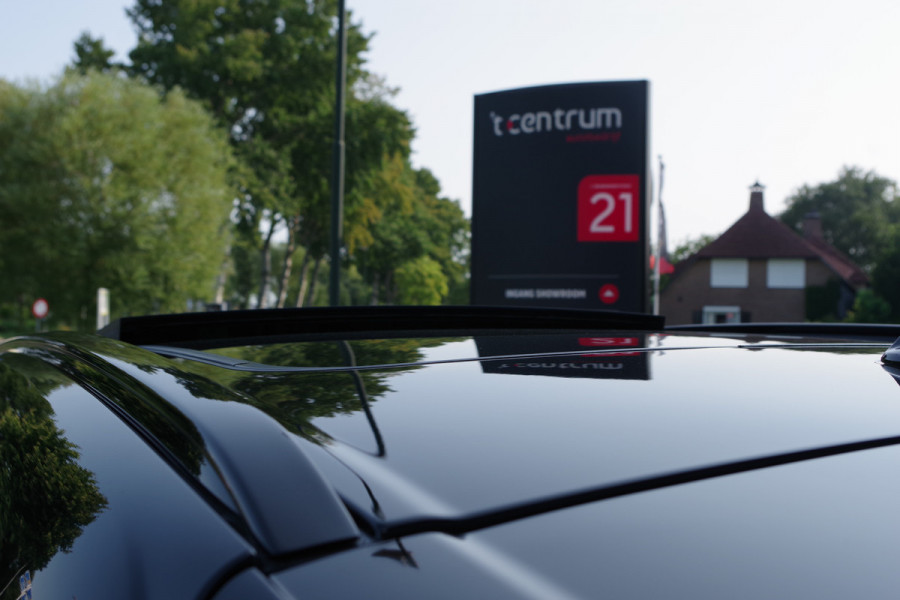 Volvo XC60 2.0 T6 350 PK Plug-in hybrid AWD Plus Dark, Trekhaak, Panoramadak, Adap. Cruise Control
