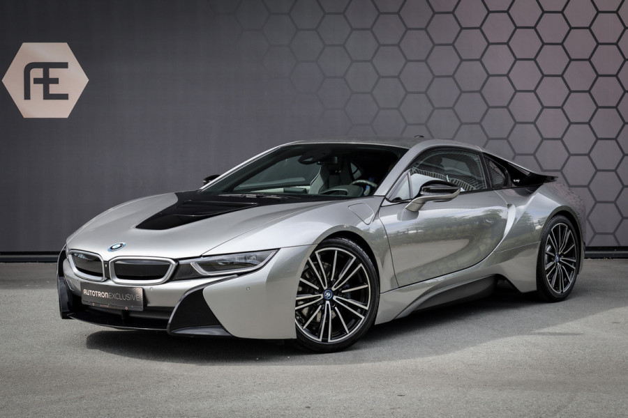 BMW i8 | PROGRESSIVE PACKAGE HARMAN KARDON, HEAD-UP, COMFORT ACCESS | 20" | APPLE CARPLAY | DRY CARBON INTERIOR PACK | I-INTERIOR HALO